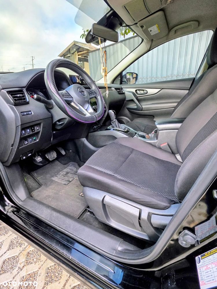 Nissan Rogue - 5