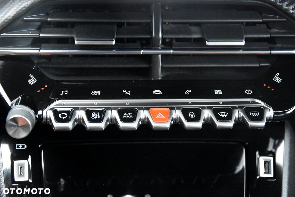 Peugeot 2008 ver-puretech-130-eat8-gt - 26