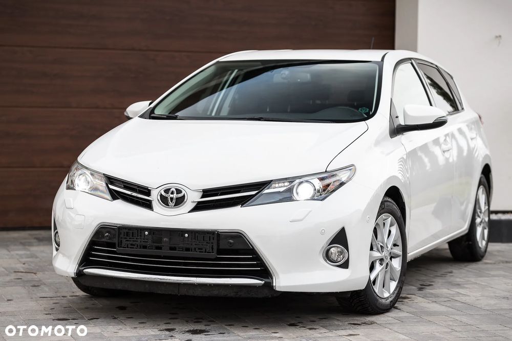 Toyota Auris 1.6 Prestige - 1