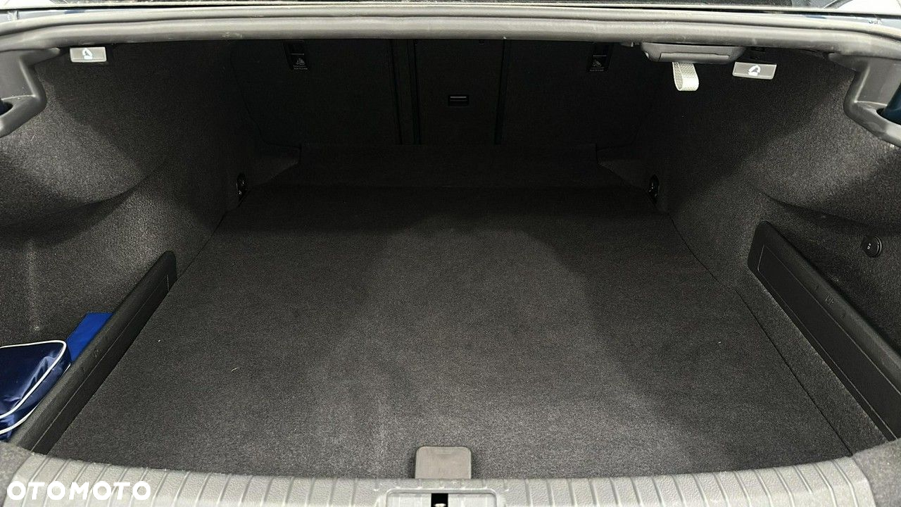 Volkswagen Passat 1.5 TSI EVO Business - 11