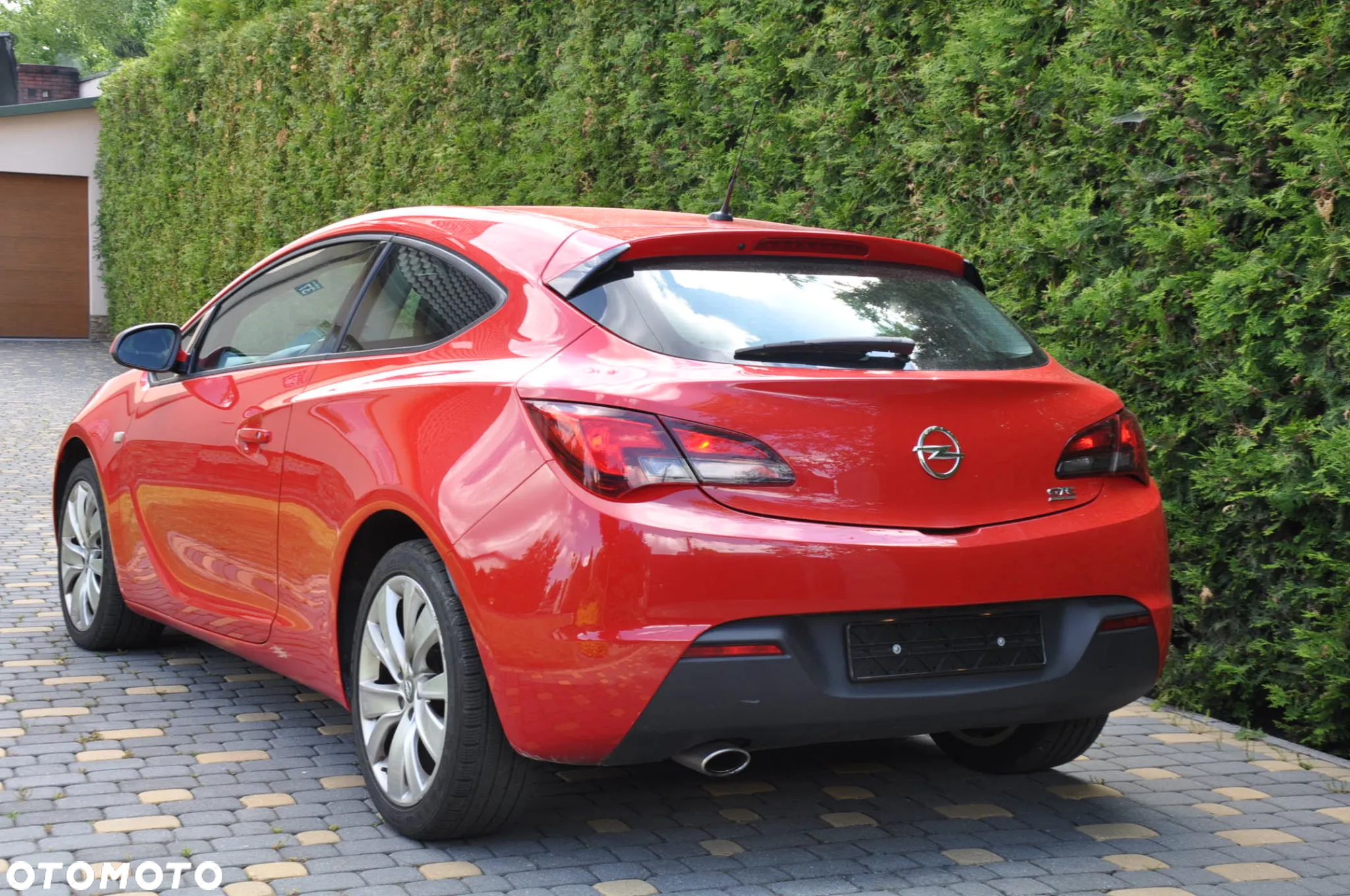 Opel Astra GTC 1.6 Turbo Sport - 13