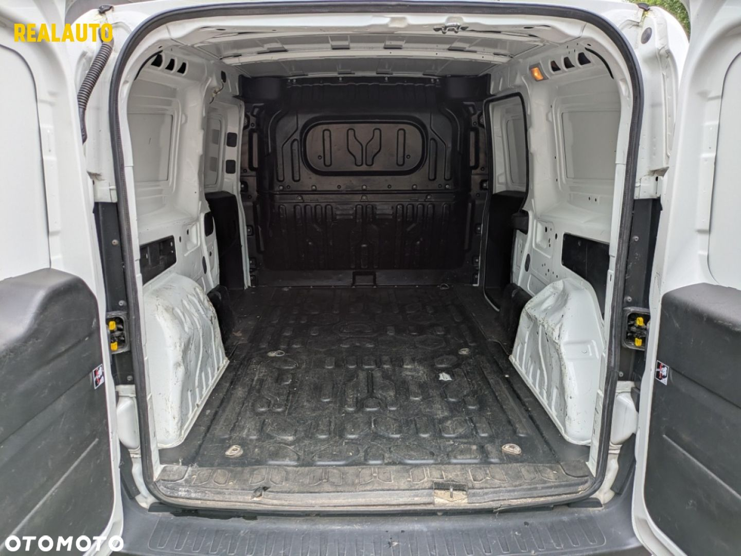 Opel COMBO VAN - 8