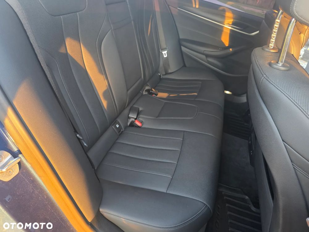 BMW Seria 5 520d xDrive MHEV Sport - 28