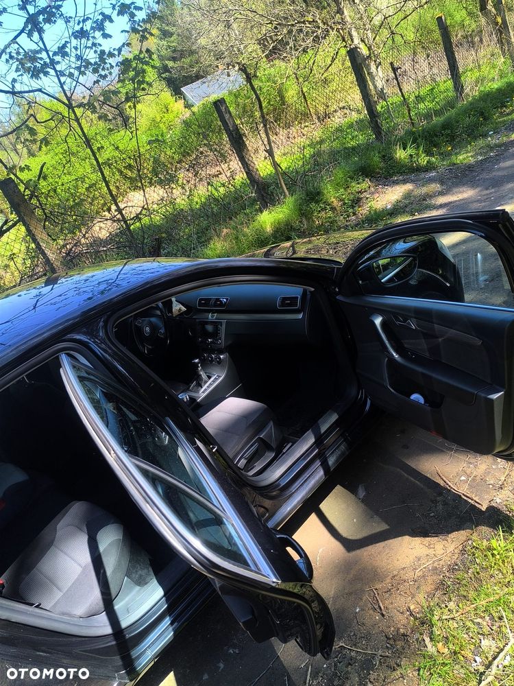 Volkswagen Passat 2.0 TDI Comfortline - 38