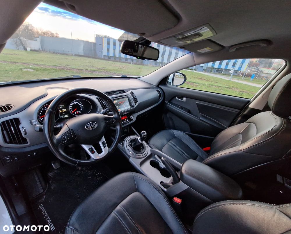 Kia Sportage - 16