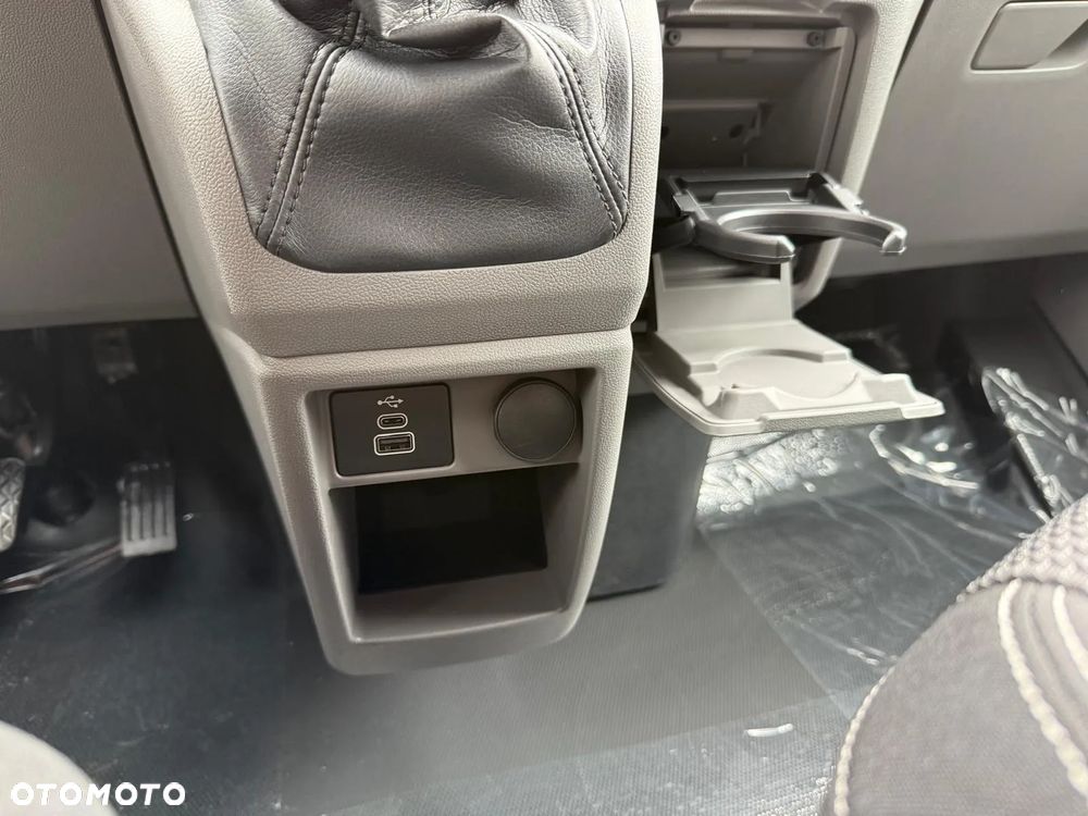 Volkswagen Transporter T7 - 20