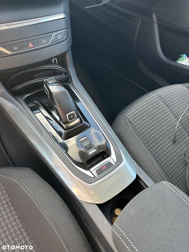 Peugeot 308 1.5 BlueHDi Active S&S EAT8 - 11