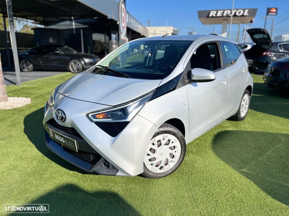 Toyota Aygo x-business - 4
