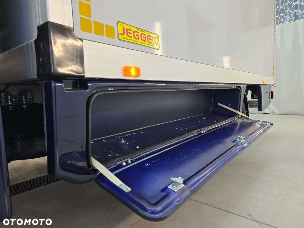 Mercedes-Benz SPRINTER 319 3.0 CDI KONTENER 4,28cmDługi 2,29cmSzero 2,24cmWysok + WINDA 750Kg 42Tyś km SERWIS DO OSTATNIEGO Km ASO MERCEDES-BENZ SALON PL STAN NOWY NOWY NOWY FABRYCZNA GWARANCJA - 19