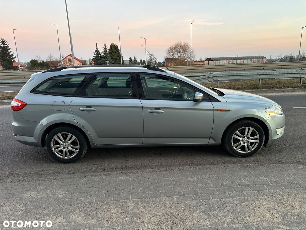 Ford Mondeo 2.0 Champions Edition - 16