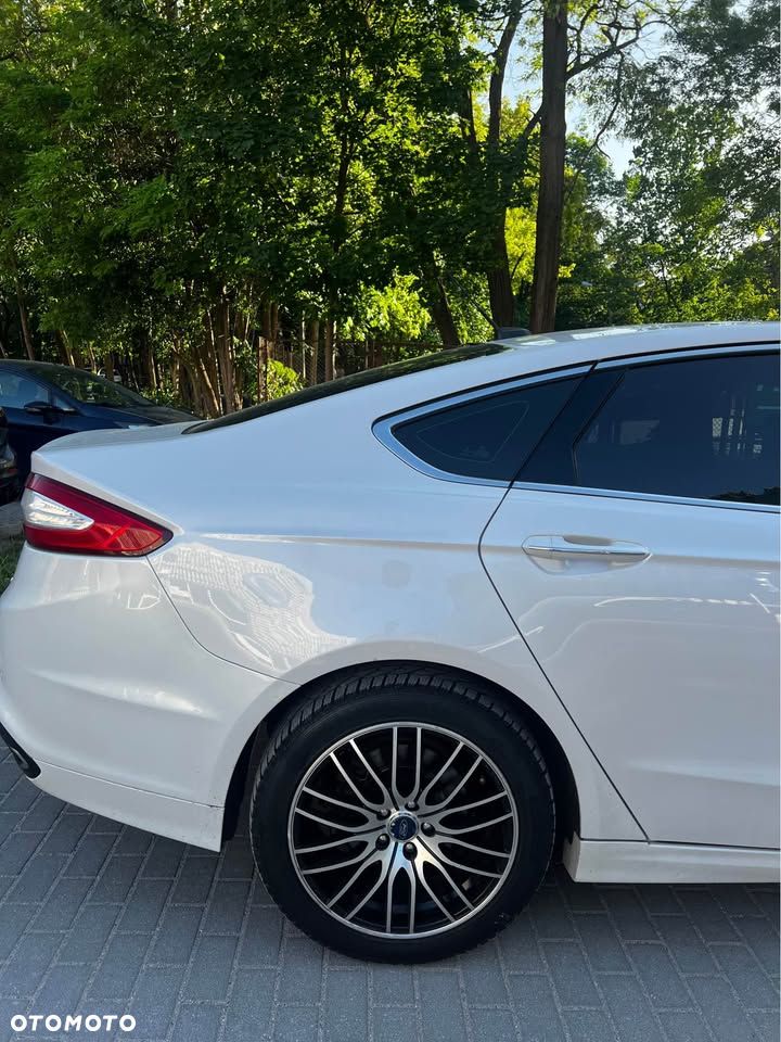 Ford Fusion - 4