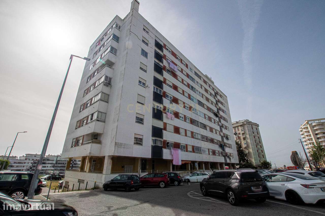Apartamento T2 com Vista Panorâmica em Póvoa de Santa Iria - Grande imagem: 2/22
