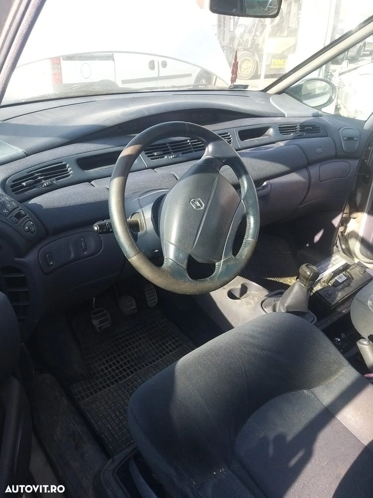 Dezmembram Renault Espace 2.2 DCI din 2002 - 4