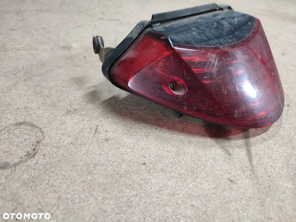 Lampa tył Honda Hornet - 2