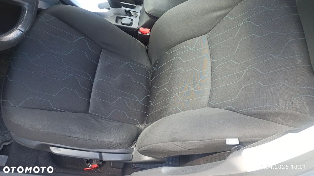 Toyota Auris 1.4 D-4D 2010 - 6