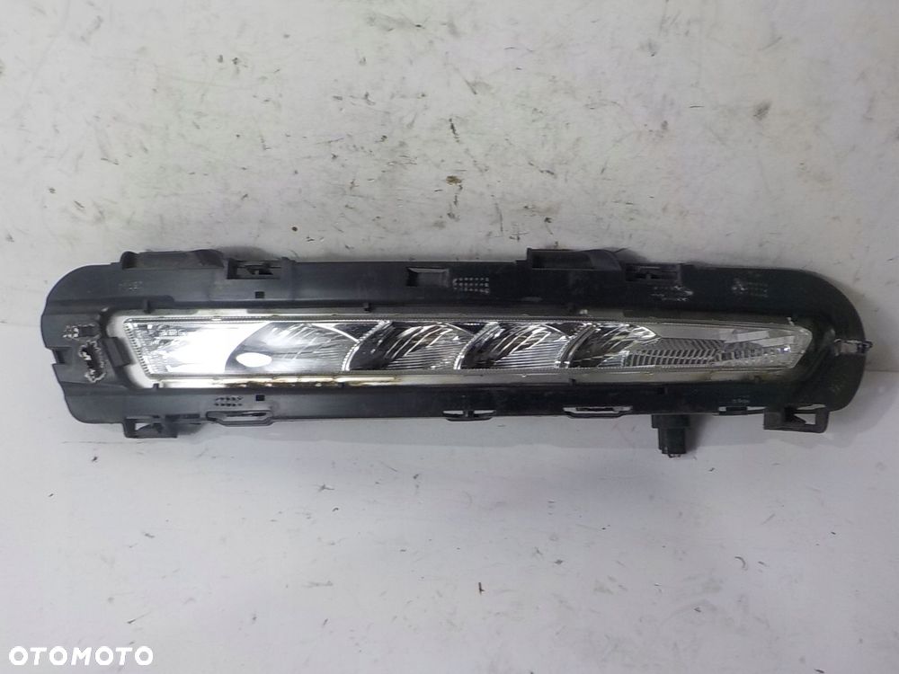 FORD MONDEO IV MK4 LAMPA PRZÓD LISTWA HALOGEN LED DRL PRAWY - 1