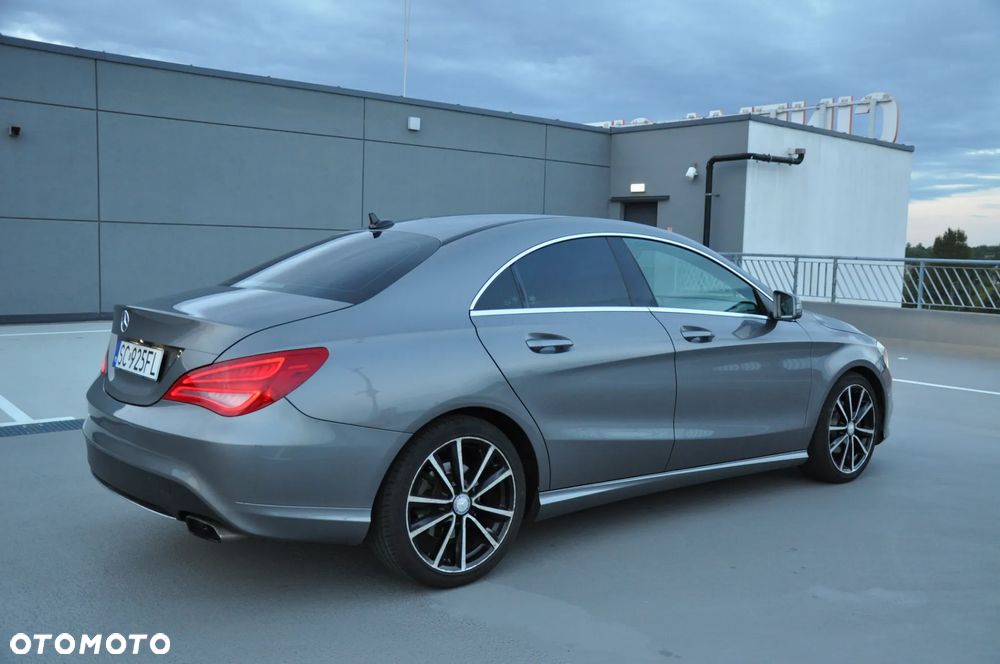 Mercedes-Benz CLA 180 BlueEffICIENCY Edition - 11