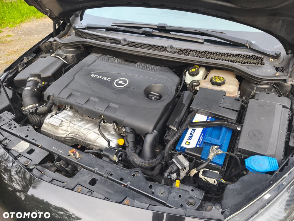 Opel Astra 2.0 CDTI Cosmo S&S - 13