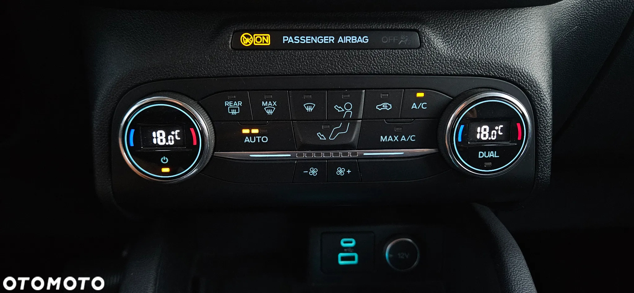 Ford Kuga 1.5 EcoBlue TITANIUM - 16