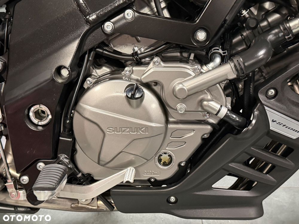 Suzuki V-STROM - 17