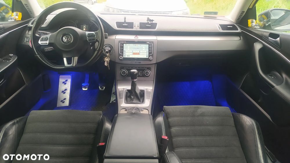 Volkswagen Passat 2.0 TDI DPF Comfortline - 9