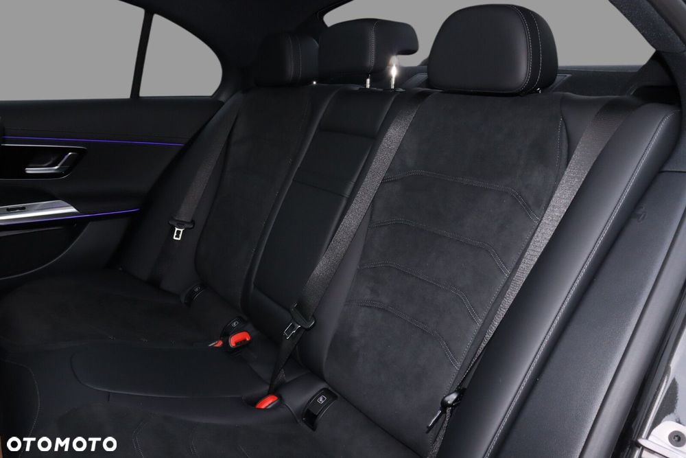 Mercedes-Benz Klasa E - 16