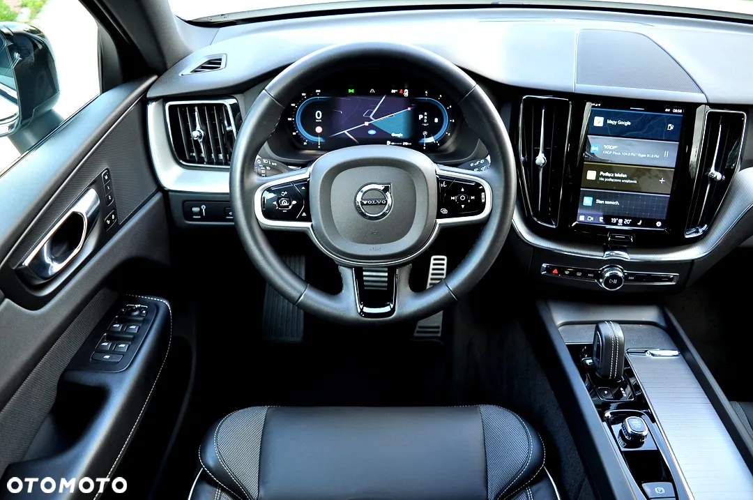 Volvo XC 60 B4 D AWD Plus Dark - 22