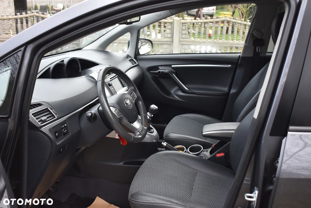 Toyota Verso 1.8 7-Sitzer Executive - 16