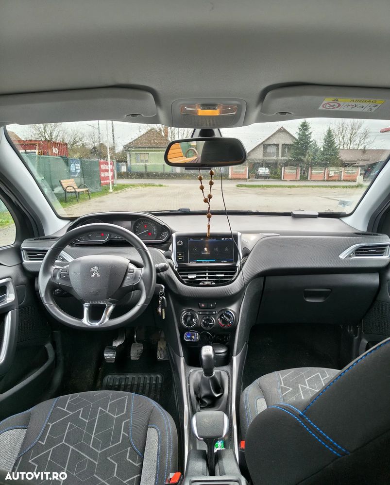 Peugeot 2008 PureTech 110 Style - 10