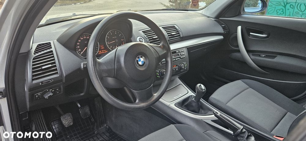 BMW Seria 1 - 26