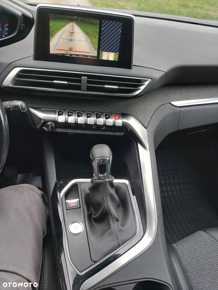 Peugeot 3008 - 17