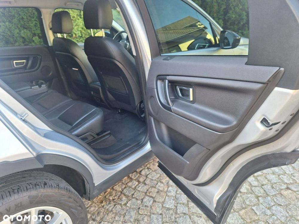 Land Rover Discovery Sport 2.0 D150 R-Dynamic HSE - 17