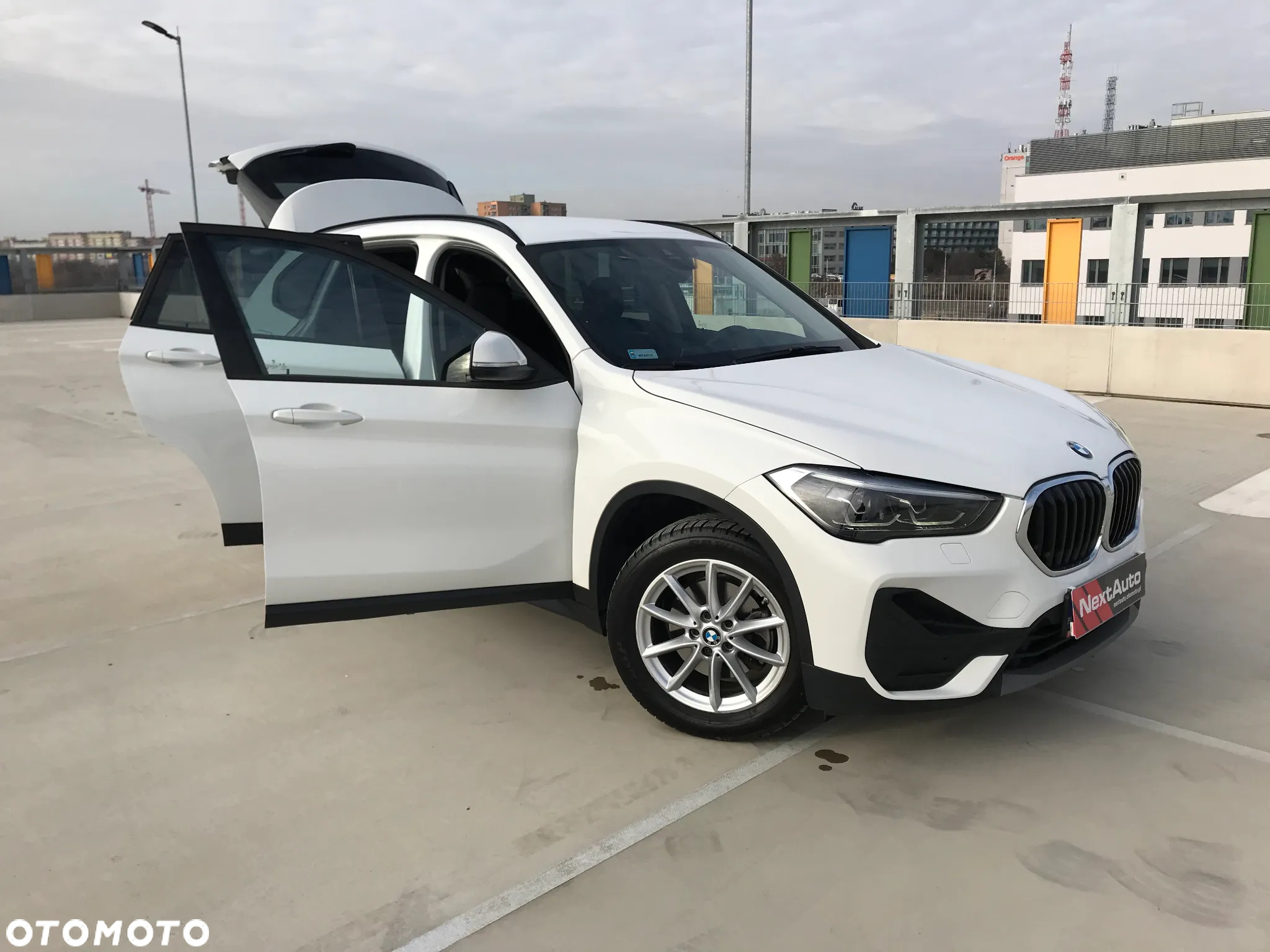 BMW X1 sDrive18i Business Edition - 11