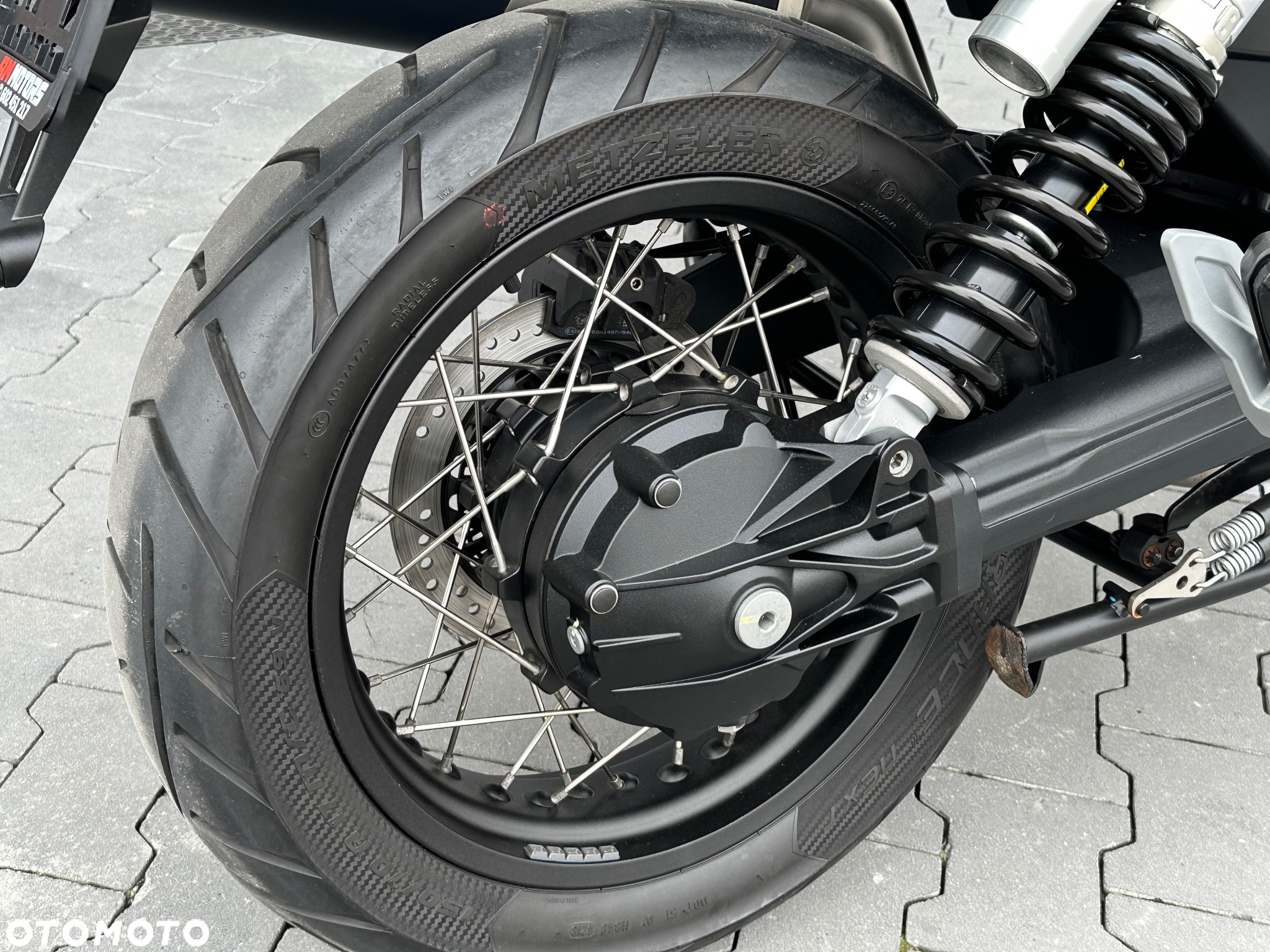 Moto Guzzi V85 - 6