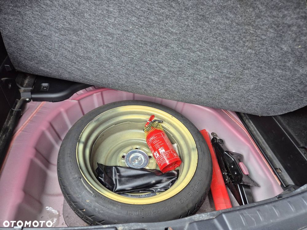 Mitsubishi Lancer 1.8 Invite - 17