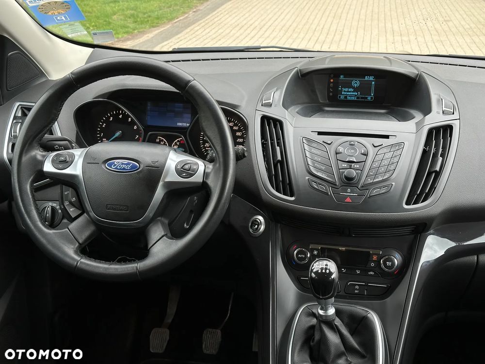 Ford Kuga 1.6 EcoBoost 2x4 Titanium - 8