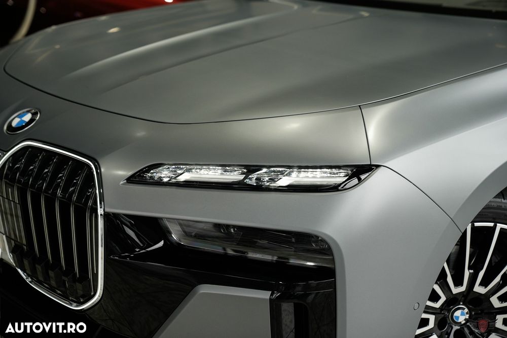 BMW Seria 7 740d xDrive MHEV - 10