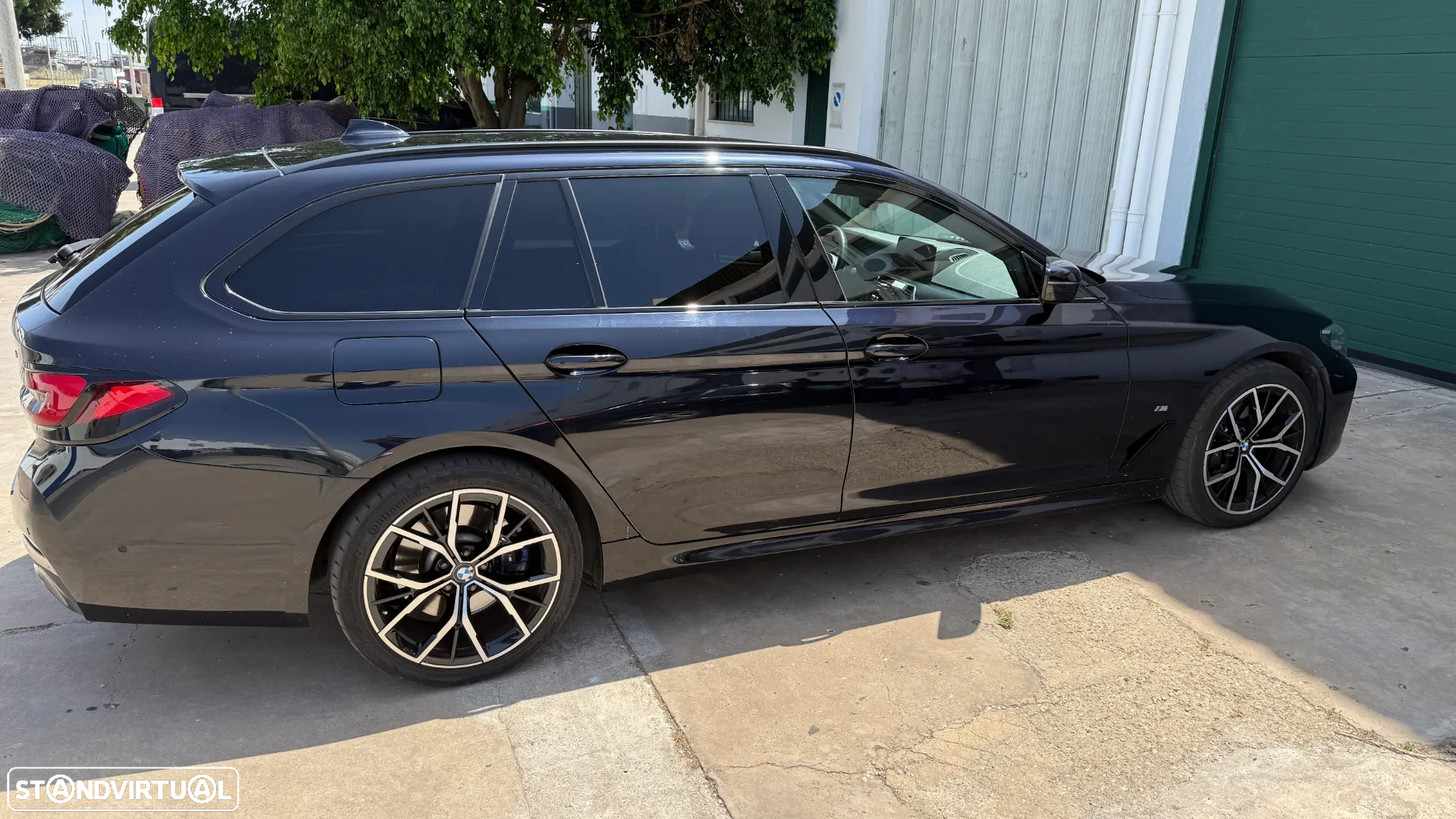 BMW 530 e Pack Desportivo M - 3
