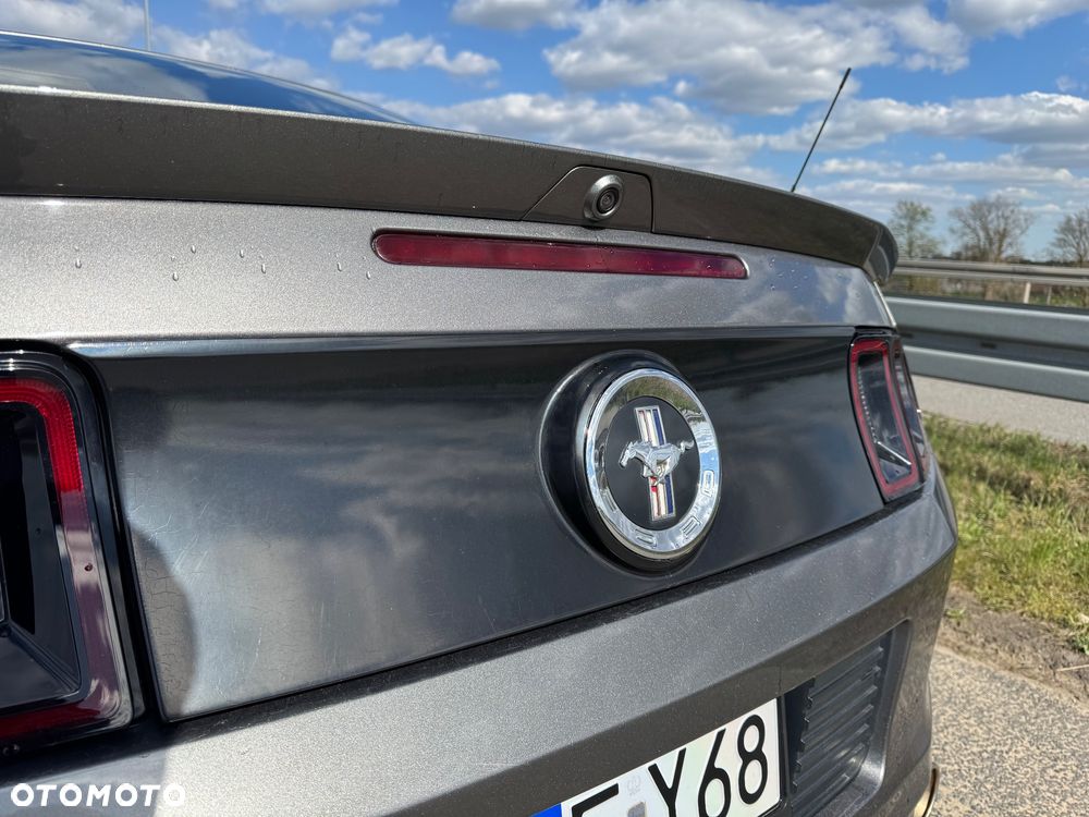 Ford Mustang 3.7 V6 Premium - 12