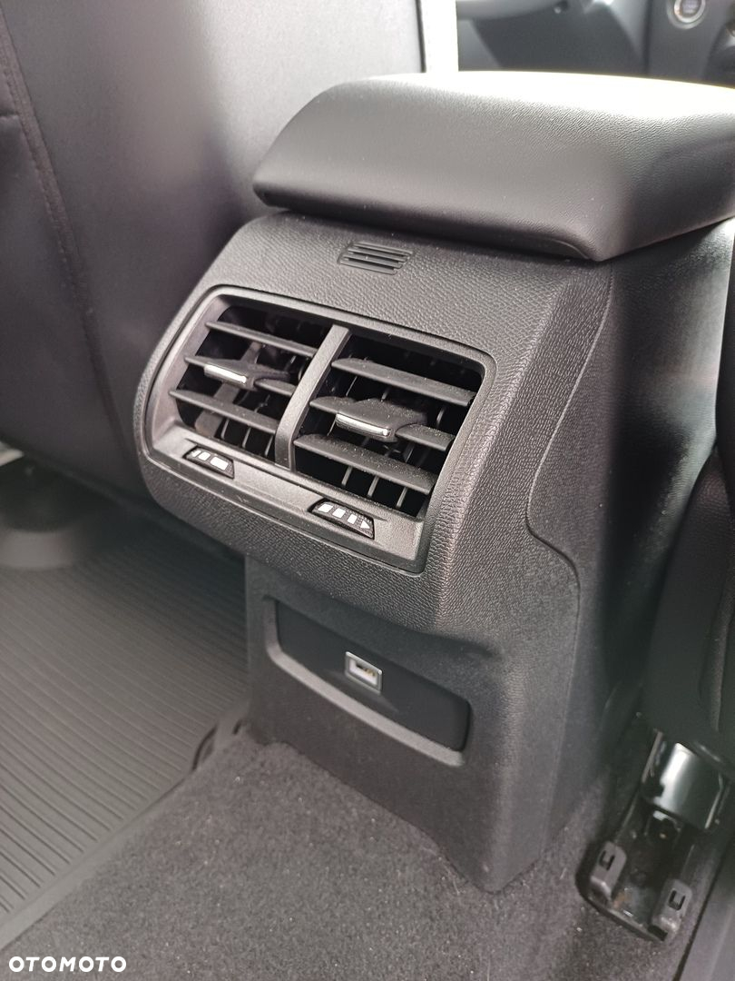 Citroën C4X 1.2 PureTech Max S&S EAT8 - 30