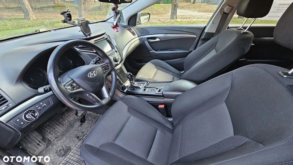 Hyundai i40 Kombi blue 1.7 CRDi DCT Trend - 11