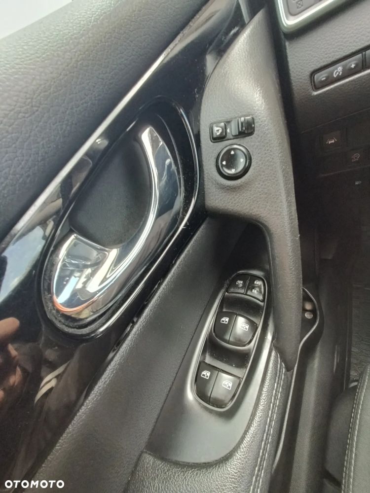 Nissan Qashqai 1.5 dCi Tekna - 16