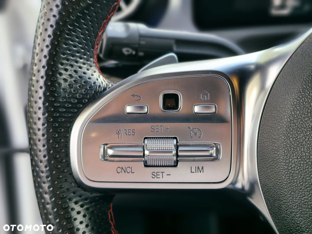 Mercedes-Benz CLA 200 AMG Line 7G-DCT - 23
