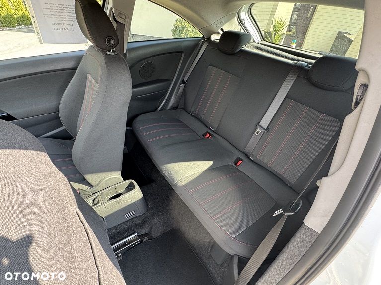 Opel Corsa 1.4 16V Color Edition - 15