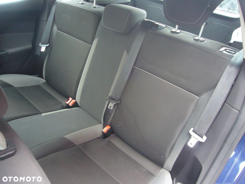 Ford Focus 1.6 Trend - 14