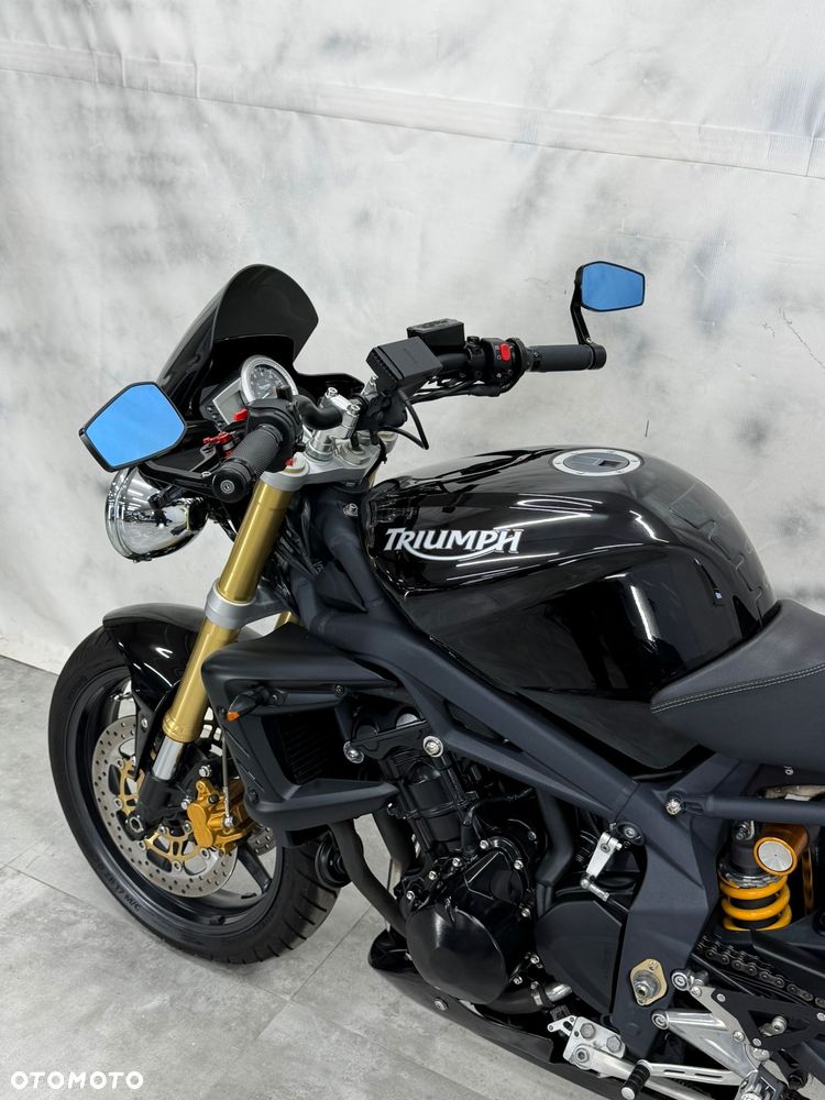 Triumph Street Triple - 22