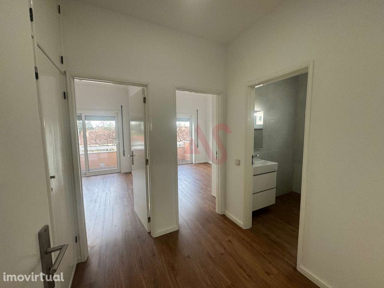 Excelente Apartamento T3 com Garagem Fechada – Águas Santas - Grande imagem: 3/17