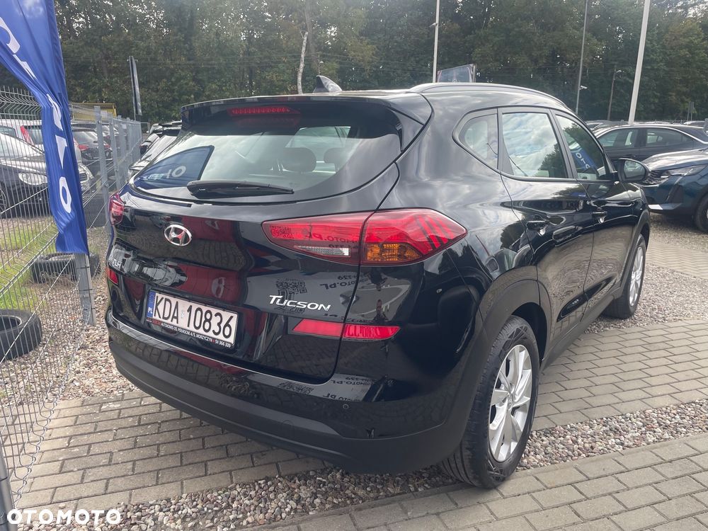 Hyundai Tucson 1.7 CRDI BlueDrive GO 2WD - 12
