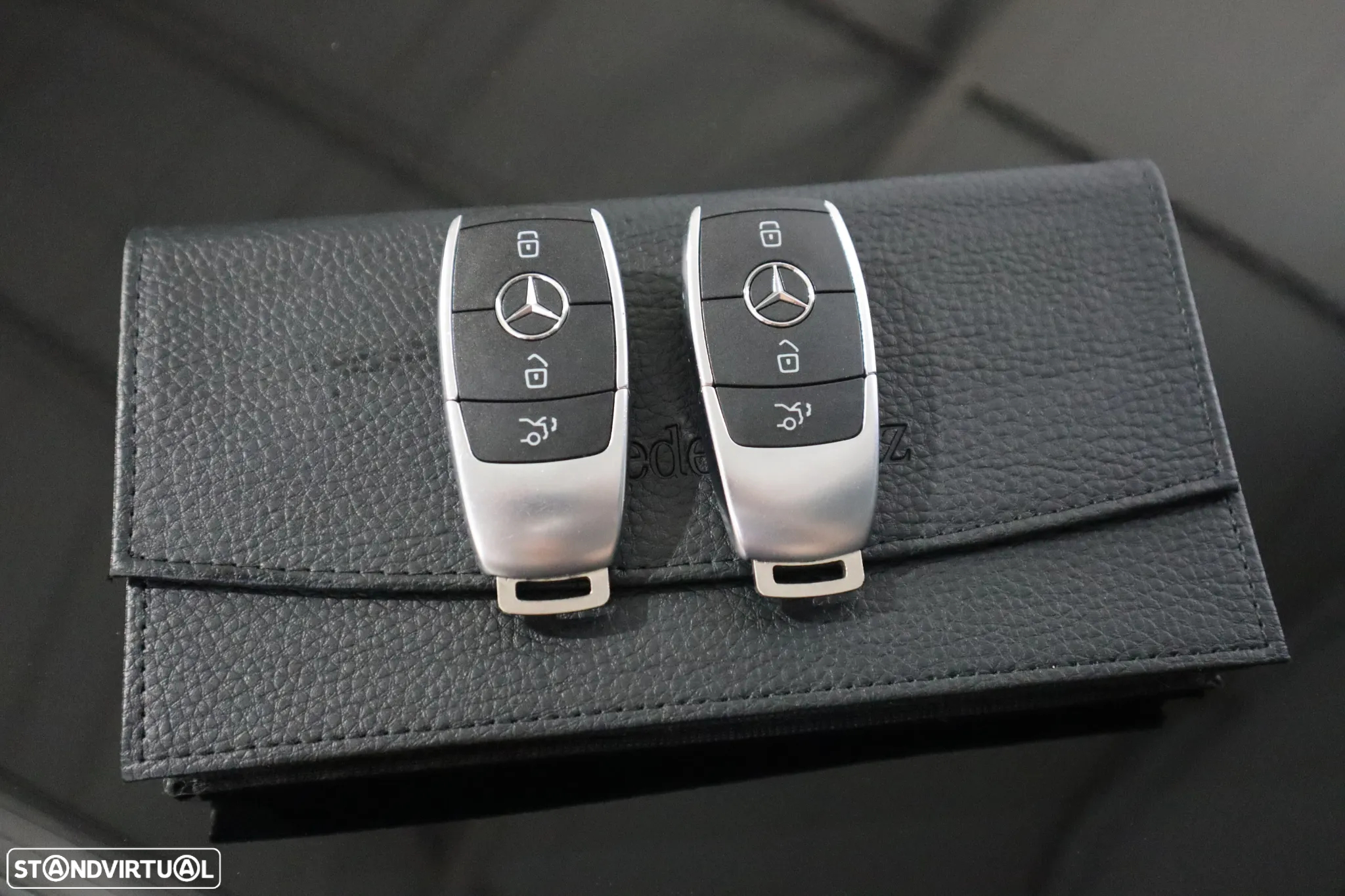 Mercedes-Benz EQB 250+ AMG Line - 50