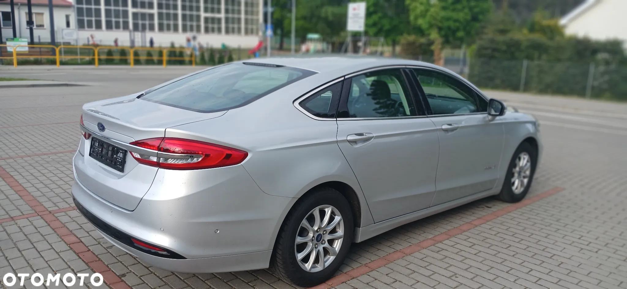 Ford Mondeo 2.0 Hybrid Titanium - 18